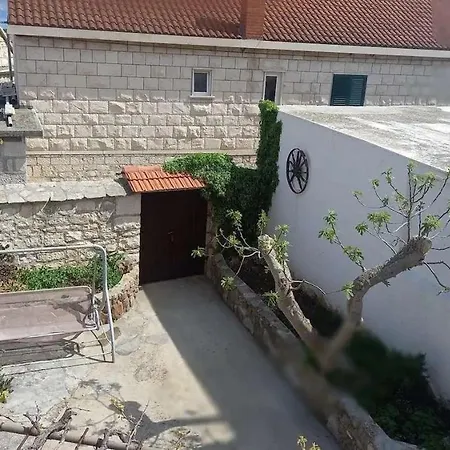 Daire With Wifi Selca, Brac - 22969