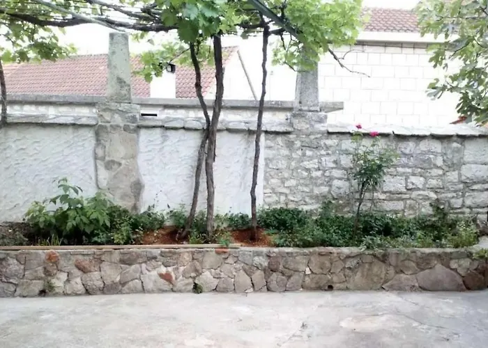 With Wifi - Brac - 22969 Apartment